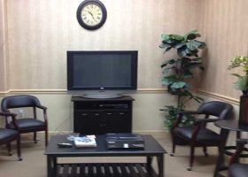 studio_waiting_area_1